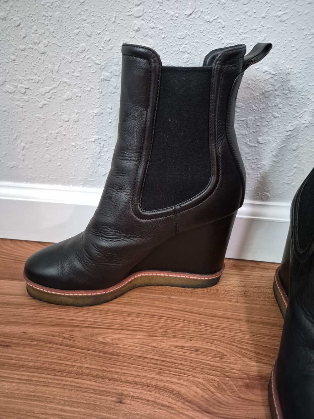 Veronica Beard Aari Women’s Black Leather Wedge Size 9.5